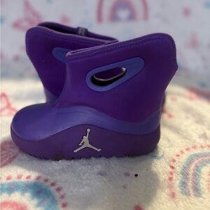 Jordan Infant Purple Booties